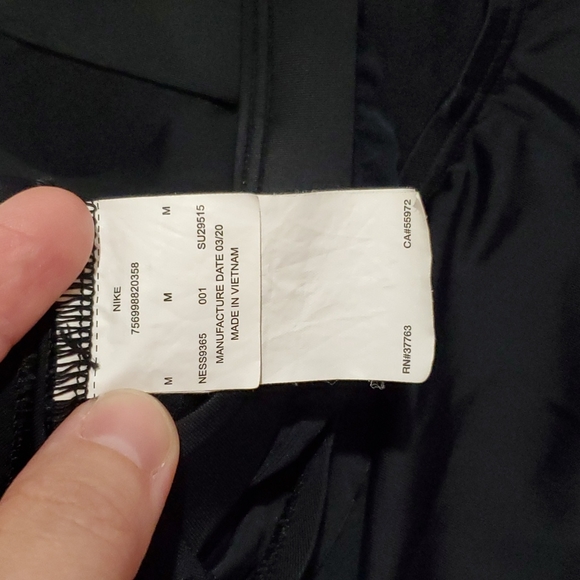 Nike Women`s Mesh Solid Edge One Piece Swimsuit - Picture 10 of 11